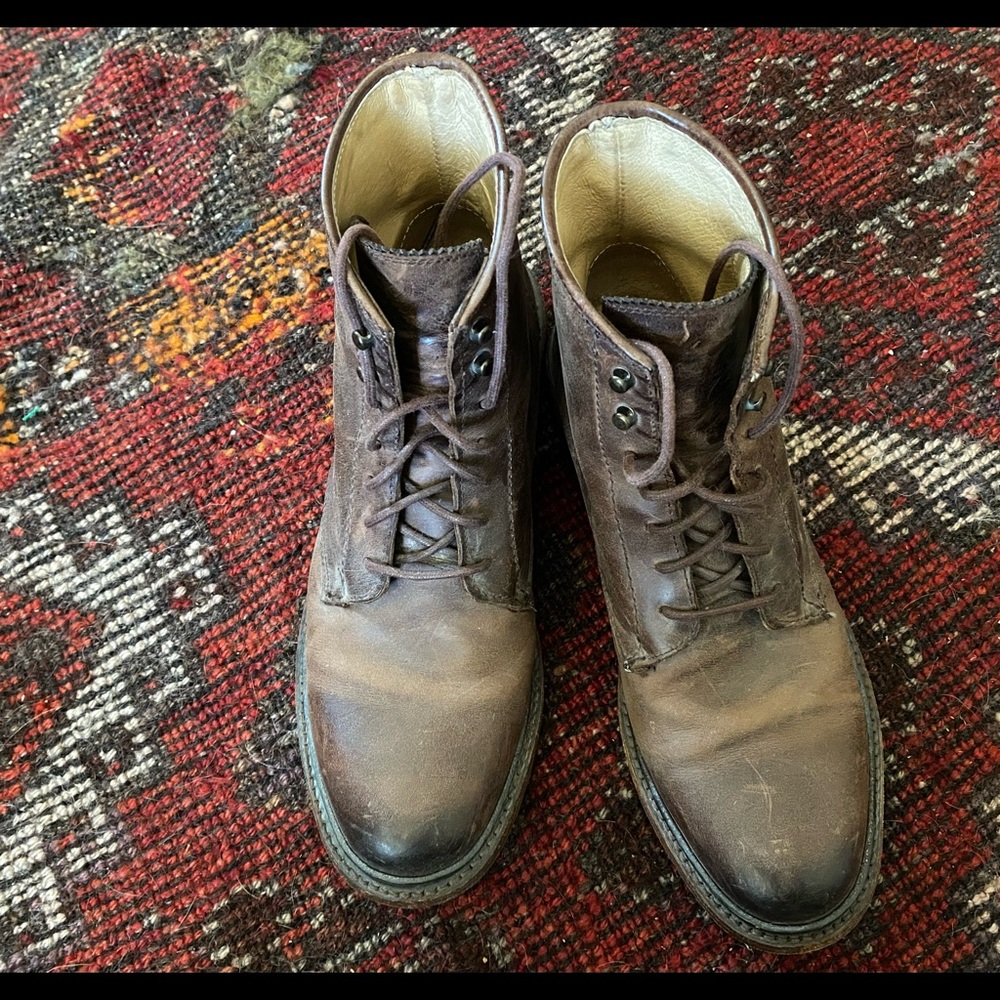 Frye Heritage Women’s Lace Up Ankle Boot Sz 8